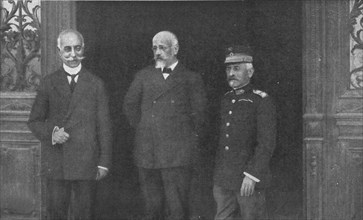 'Les evenements de Grece; Les "triumvirs" a Salonique: l'amiral Coundouriotis, M. Venizelos..., 1916 Creator: Unknown.