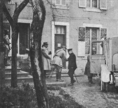 'M. Poincare a Verdun; arrivee du President de la Republique au poste de commandement..., 1916. Creator: Unknown.