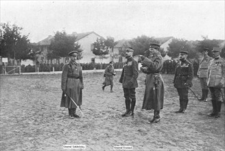 'Le general Russe Lokhvitsky decore de la Croix de Guerre sur le front Francais; un officier..., 191 Creator: Unknown.