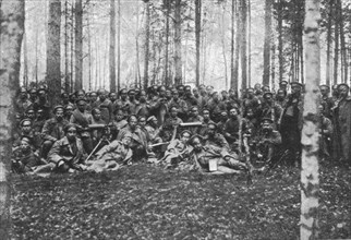 'Visions de guerre sur le front russe; la compagnie de chasseurs qui a pris des tranchees..., 1916. Creator: L.H Grondijs.