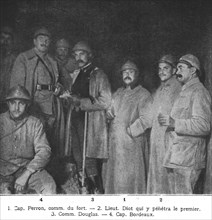 'Apres la reprise du Fort de Vaux; 1. Cap. Perron, comm.du fort.--2. Lieut. Diot qui y..., 1916. Creator: Unknown.