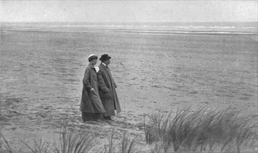 'La reine Elisabeth et le grand poete national Emile Verhaeren, sur le dernier rivage libre..., 1916 Creator: Unknown.