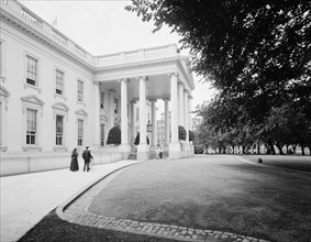 White House entrance, Washington, D.C., between 1910 and 1920. Creator: Unknown.