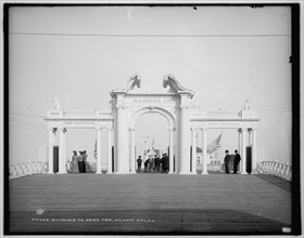 Entrance to Heinz Pier, Atlantic City, N.J., between 1900 and 1906. Creator: Unknown.