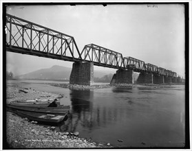 Bridge over the Susquehanna, Pittston, Pa., between 1890 and 1901. Creator: Unknown.