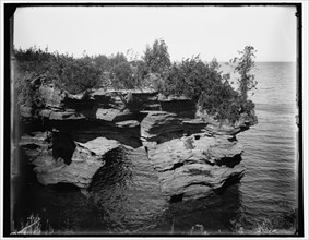 Apostle Islands, Devil's Island, Pope's Nose, between 1880 and 1899. Creator: Unknown.