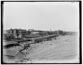 Ocean road, Narragansett Pier, R.I., between 1880 and 1899. Creator: Unknown.