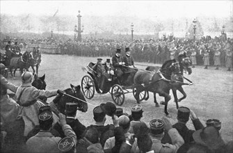 'Les chefs d'etat Allies a Paris; La victoria du roi des Belges et du president de la Repub..., 1918 Creator: Unknown.