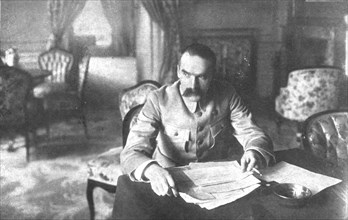 'La Nouvelle Europe; la republique Polonaise; Le general Pilsudski, qui chassa les Allemands...,1918 Creator: Unknown.