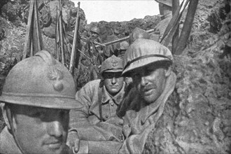 'Ceux de Douaumont; Dans la parallele de depart de la vague d'assaut, le 22 mai..., 1916. Creator: Unknown.