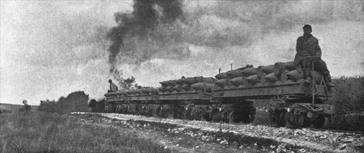 ''La Bataille de la Somme; Projectiles d'artillerie lourde transportes vers le front', 1916. Creator: Unknown.