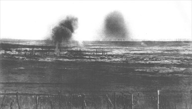 'Dans le secteur de l'offensive Britannique, au Nord de la Somme; La preparation..., 1916. Creator: Unknown.