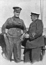 ''La flotte d'avant-garde; le dragage des mines. Le commandant du trawler et son skipper', 1916. Creator: Unknown.