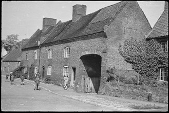 Home Farm, Church Street, Bunny, Rushcliffe, Nottinghamshire, June 1947. Creator: MW Barley.