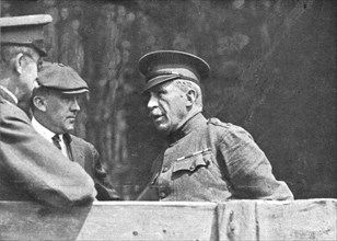 'L'Avant-Guerre aux Etats-Unis; Le major-general Leonard Wood, organisateur du camp de..., 1917. Creator: Unknown.