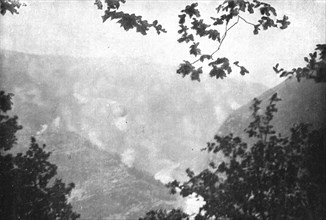 ' Victorieuse Offensive Italienne; Le bombardement italien sur la chaine du Cucco et du Santo...1917 Creator: Unknown.