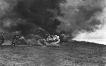 'Ce que L'ennemi a Voulu; La <<Guerre du Feu>>: une attaque a l'aide de Lance-Flammes', 1917. Creator: Unknown.