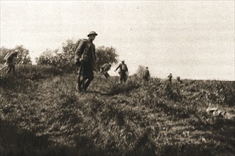 'Dans le bataille; les troupes americaines entrant dans le combat, le 4 juin 1918, au Nord..., 1918. Creator: Unknown.