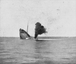 'Les sous-marins allemands a l'Oeuvre; La derniere fumee d'un steamer qui sombre', 1918. Creator: Unknown.