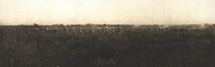 'A l'est de Montdidier; progression d'un bataillon vers Fescamps, le 10 aout 1918..., 1918. Creator: Unknown.