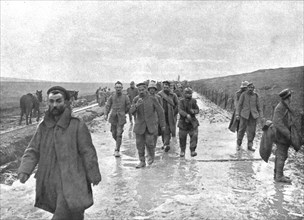 'Notre offensive du 15 decembre 1916; Le 15 decembre, a trois heures du soir: un convoi de 300 allem Creator: Unknown.