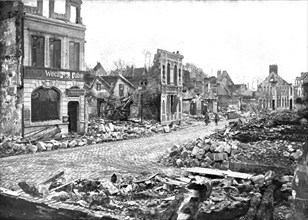 'Le Royaume de la Mort'; La rue Saint-Eloi a Chauny: en y rentrante le 19 mars 1917, nos troupes tro Creator: Unknown.