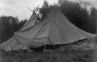 A holiday lodge-Yakima, 1910, c1910. Creator: Edward Sheriff Curtis.