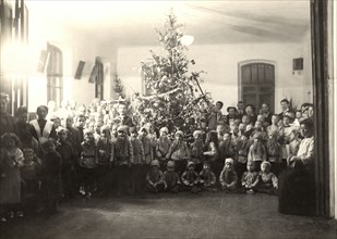 Christmas tree in the new building of the Olginsky orphanage of Trudolyubiya of the.., 1890. Creator: Unknown.