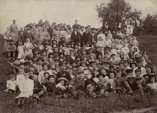 Workers and residents of the Znamensky glass factory village, 1909. Creator: S. Ia. Mamontov.