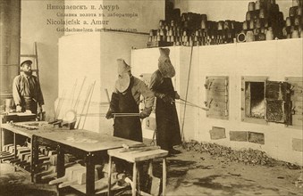 Nikolaevsk-on-Amur. Melting gold in the laboratory, 1900. Creator: Unknown.