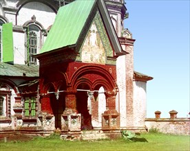 Entrance into the Church of Saint John Chrysostom (from the southwest), Yaroslavl, 1911. Creator: Sergey Mikhaylovich Prokudin-Gorsky.