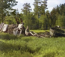 Hut of settler Artemii, nicknamed Kota, who has lived at this place more than 40 years, 1912. Creator: Sergey Mikhaylovich Prokudin-Gorsky.