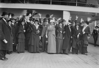 Doctors & families going to war zone, 10/17/14, Dr. Mary Crawford, 17 Oct 1914. Creator: Bain News Service.