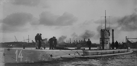 Submarine "U-14", 17 Nov 1914 (date created and published later). Creator: Bain News Service.