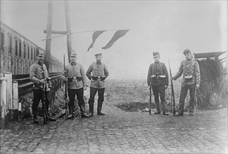 Dutch soldiers on Belgian Frontier, between 1914 and c1915. Creator: Bain News Service.