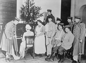 Berlin, Christmas in soldier's hospital, between 1914 and c1915. Creator: Bain News Service.