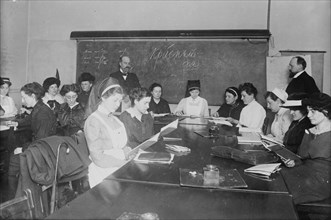 German Nurses learning Russian, between c1915 and c1918. Creator: Bain News Service.