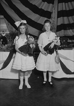Luella Duys & Eleanor Horrmann, 1918. Creator: Bain News Service.