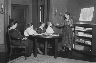 Elizabeth R. Wylie & class, between c1915 and c1920. Creator: Bain News Service.