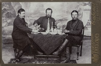 Korzhenevsky Yan Iosifovich, merchant Susoev and headman Kozlov, 1912-1913. Creator: Abramov.
