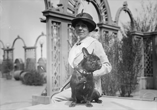 Mrs. J. Wadsworth Carpenter & "Neco", between c1910 and c1915. Creator: Bain News Service.