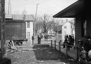 Flood at Cincinnati - 1913 Creator: Bain News Service.