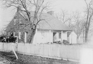 Lee Headquarters - Gettysburg, (1913?). Creators: Bain News Service, William Henry Tipton.