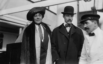 Lady Johnstone [and] Amos Pinchot, between c1910 and c1915. Creator: Bain News Service.