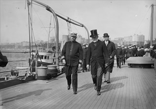 Adm. Badger & Mayor Gaynor, 1913. Creator: Bain News Service.