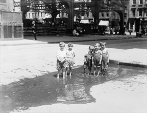 Children at play, N.Y., 1913. Creator: Bain News Service.