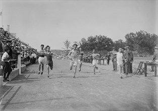 Brooklyn Children's Field Day [50 yd. final], between c1910 and c1915. Creator: Bain News Service.