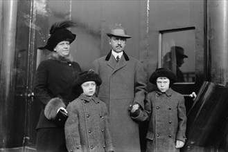 J.H. Ladew and family, between c1910 and c1915. Creator: Bain News Service.