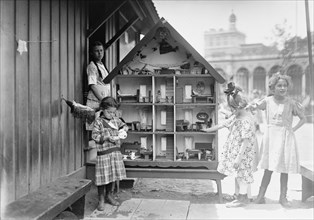 N.Y. Playground, between c1910 and c1915. Creator: Bain News Service.