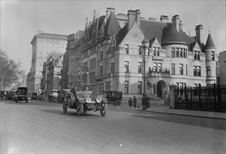 Brokaw House, 5th Ave., between c1910 and c1915. Creator: Bain News Service.